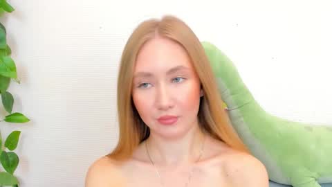 Lili online show from 09.14.25