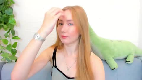 Lili online show from 09.15.25