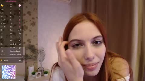 Snapshot of lilliaqueen chatting on 10.16.25 Lilliana 3 online show from 10.16.25