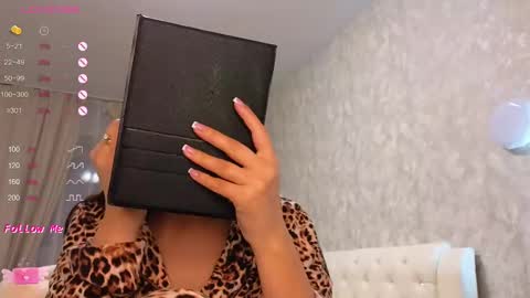 Snapshot of lilliasweety chatting on 03.10.25 Lara Angel online show from 03.10.25