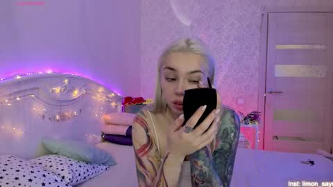 LilliMoore online show from 09.17.25