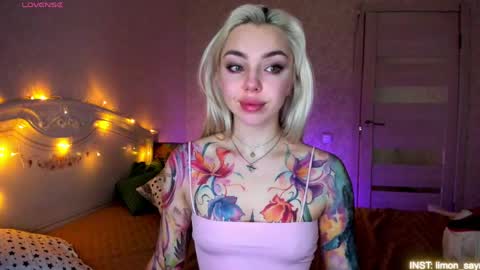 LilliMoore online show from 04.17.26