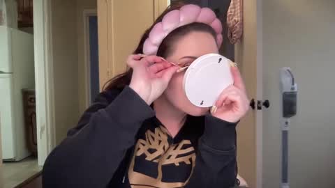 lilly_adams88 online show from 02.19.25