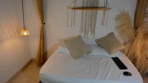 L I L L Y online show from 01.21.25