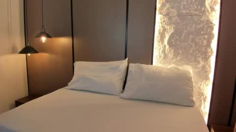 L I L L Y online show from 09.10.25