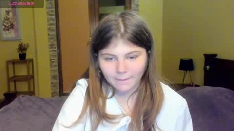 Snapshot of lilly_jess chatting on 10.20.25 Lilly online show from 10.20.25