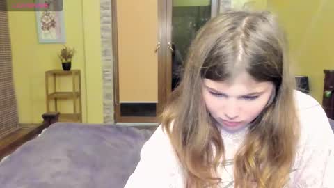 Snapshot of lilly_jess chatting on 10.30.25 Lilly online show from 10.30.25