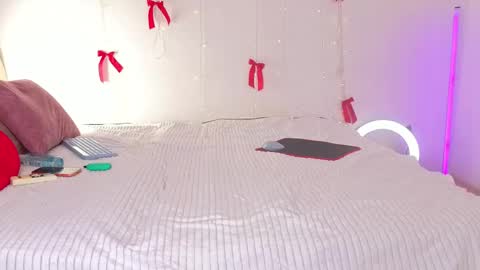 lilly_lux online show from 04.11.26