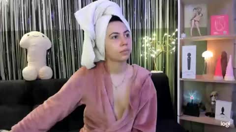 Snapshot of lilly_sweet02 chatting on 03.31.26 lilly_sweet02 online show from 03.31.26