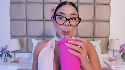Snapshot of lilly_williamss chatting on 04.26.26 Lilly online show from 04.26.26