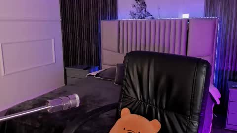 Lilly Ortiz online show from 10.09.25