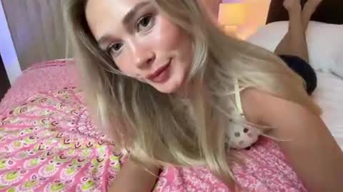 Snapshot of lillyyfaithh chatting on 06.09.26 lilly online show from 06.09.26