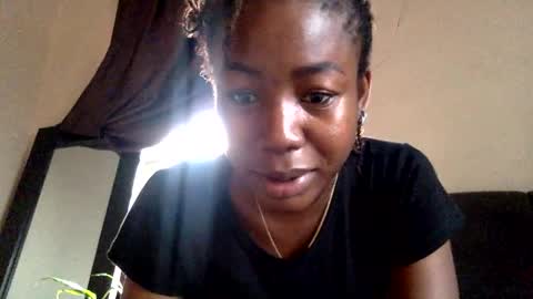 Snapshot of lilmisswap chatting on 12.01.25 Juicycoochie online show from 12.01.25