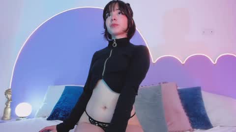 Lilou online show from 12.10.24