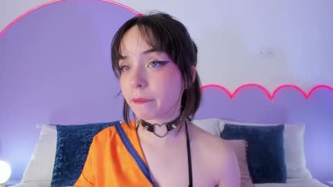 Lilou online show from 02.07.25