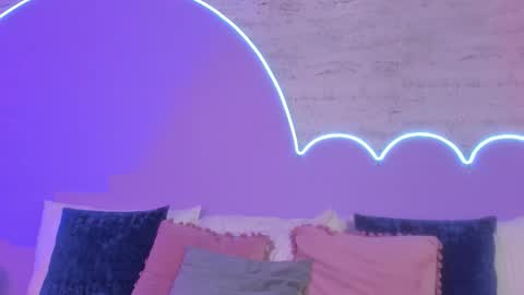 Snapshot of lilou_albrecht chatting on 10.19.25 Lilou online show from 10.19.25