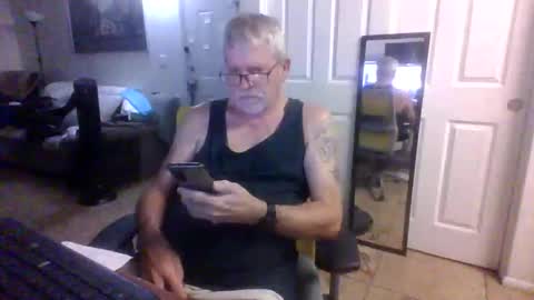 Snapshot of lilpackage69 chatting on 10.17.25 lilpackage69 online show from 10.17.25