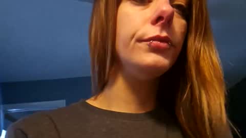 Snapshot of lilsirenluna chatting on 02.17.26 Luna online show from 02.17.26