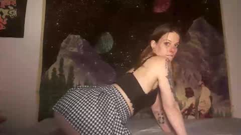 Snapshot of lilsirenluna chatting on 03.01.26 Luna online show from 03.01.26