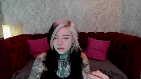 Snapshot of lilu_kayden chatting on 01.04.25 Little slave Kayden online show from 01.04.25