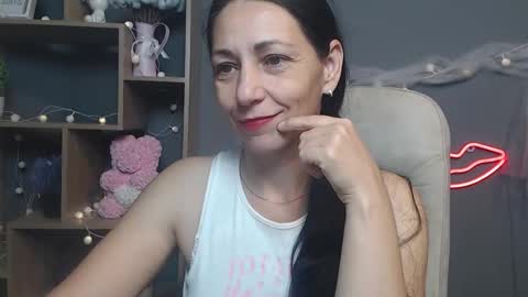 Snapshot of lilugrants chatting on 09.20.25 lilugrants online show from 09.20.25