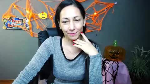 Snapshot of lilugrants chatting on 10.23.25 lilugrants online show from 10.23.25