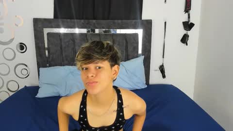 Lily and Lina online show from 11.19.25