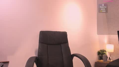 Snapshot of lily_cash1 chatting on 09.17.25 lily_cash1 online show from 09.17.25