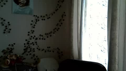 lily_ember online show from 10.14.25