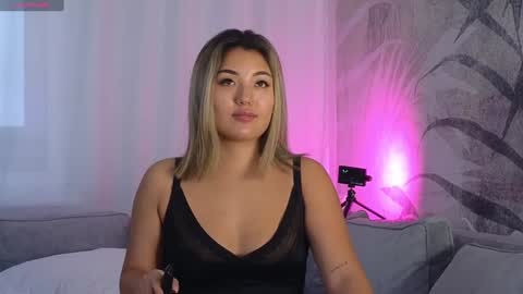 Lily online show from 12.06.24