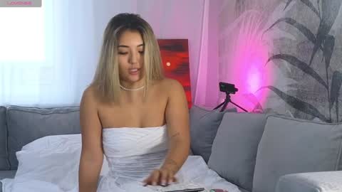 Lily online show from 12.12.24