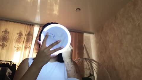 Snapshot of lily_foster_ chatting on 01.18.26 Lily online show from 01.18.26