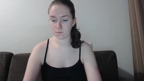 Snapshot of lily_love_x chatting on 12.10.24 lily_love_x online show from 12.10.24