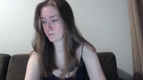 Snapshot of lily_love_x chatting on 12.17.24 lily_love_x online show from 12.17.24