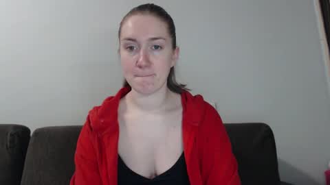 Snapshot of lily_love_x chatting on 12.18.24 lily_love_x online show from 12.18.24