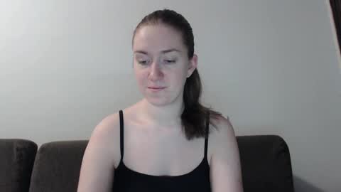 Snapshot of lily_love_x chatting on 12.19.24 lily_love_x online show from 12.19.24