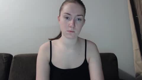 Snapshot of lily_love_x chatting on 12.20.24 lily_love_x online show from 12.20.24