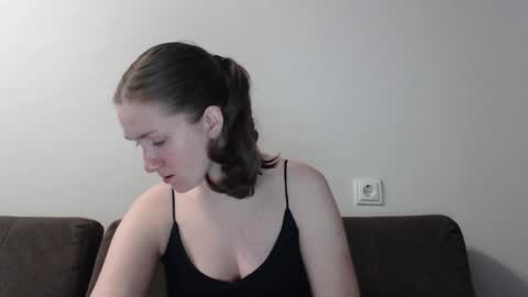 Snapshot of lily_love_x chatting on 01.02.25 lily_love_x online show from 01.02.25