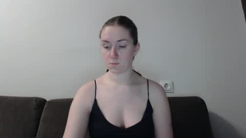 Snapshot of lily_love_x chatting on 01.05.25 lily_love_x online show from 01.05.25