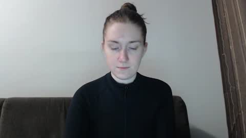 Snapshot of lily_love_x chatting on 01.11.25 lily_love_x online show from 01.11.25