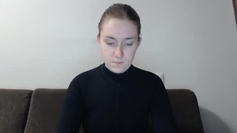 Snapshot of lily_love_x chatting on 02.05.25 lily_love_x online show from 02.05.25