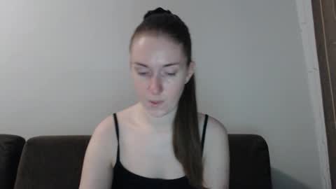Snapshot of lily_love_x chatting on 09.10.25 lily_love_x online show from 09.10.25