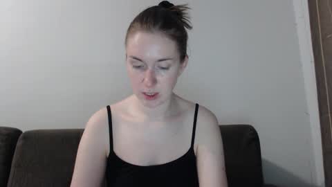 Snapshot of lily_love_x chatting on 09.14.25 lily_love_x online show from 09.14.25