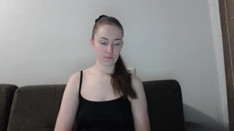 Snapshot of lily_love_x chatting on 09.15.25 lily_love_x online show from 09.15.25