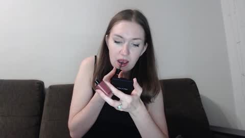 Snapshot of lily_love_x chatting on 11.05.25 lily_love_x online show from 11.05.25