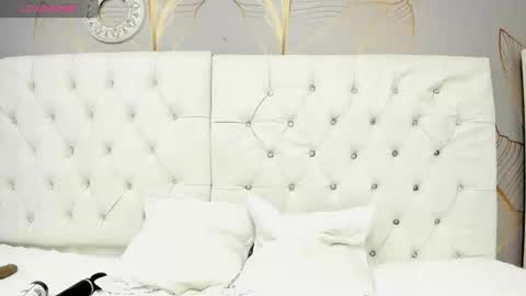 Snapshot of lily_lv chatting on 02.05.25 Lily online show from 02.05.25