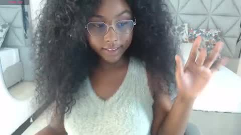 Snapshot of lily_mendoza chatting on 06.11.26 lily_mendoza online show from 06.11.26