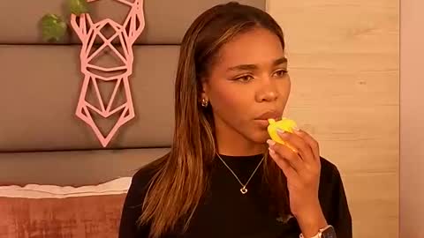 Lily Miiller online show from 10.26.25