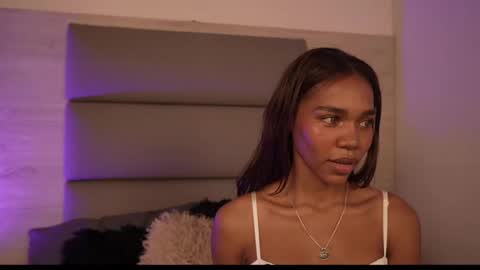 Lily Miiller online show from 04.08.26