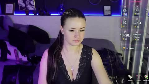 Snapshot of lily_moonlight chatting on 02.20.25 Lily online show from 02.20.25